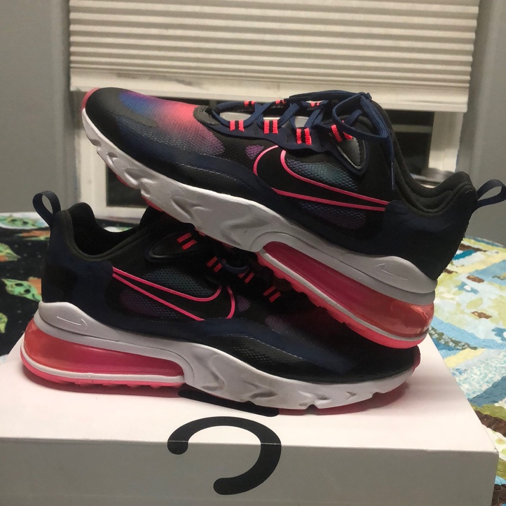 W Air Max 270 react used